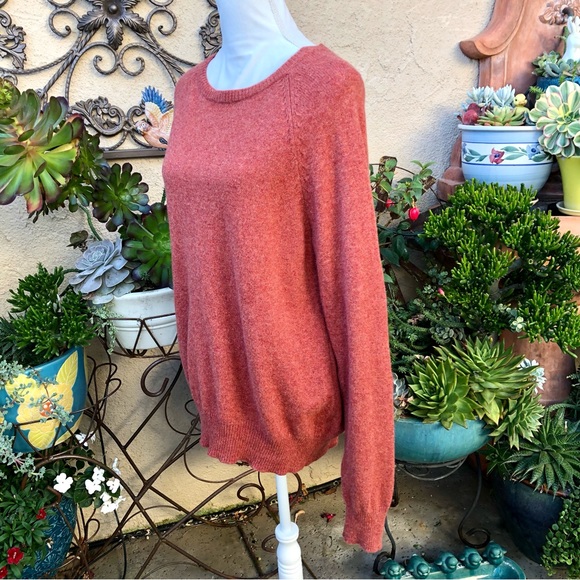 J. Crew 100% Lambswool Crew Neck Sweater - Picture 2 of 11